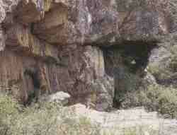 Cueva del Santo.jpg (4970 bytes)