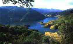 Embalse Bembzar.jpg (4114 bytes)