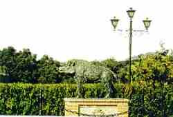 Monumento al jabal.Real de la Jara.jpg (5464 bytes)